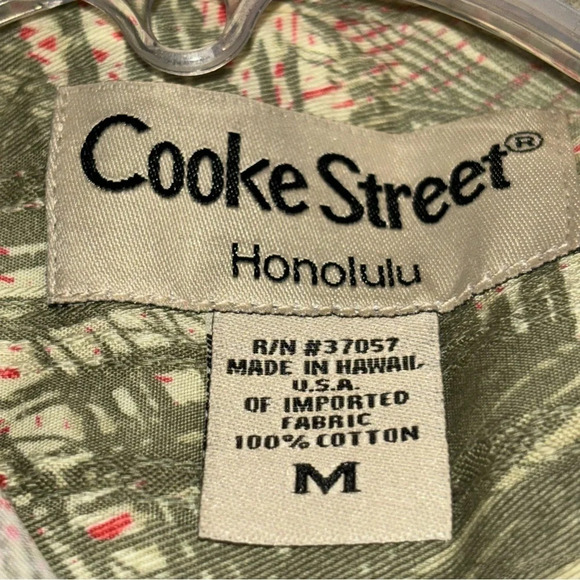 Cooke Street Honolulu Men's Short Sleeve Button Up Hawaiian Shirt Size Medium - Picture 9 of 11